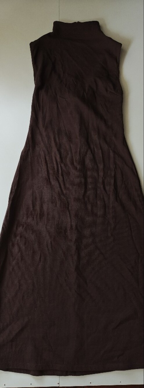 Sleeveless Brown Midi Knit Dress - Classic Minimalist - Picture 4 of 13